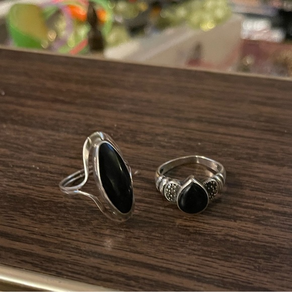 2 x real silver w/ obsidian stone rings - Picture 3 of 5